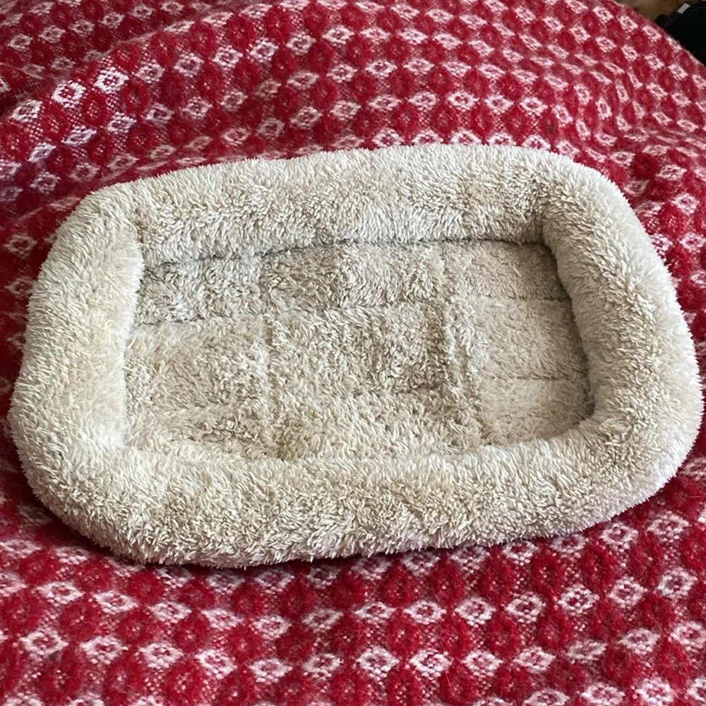 Petco Small Pet Faux Fur Bed